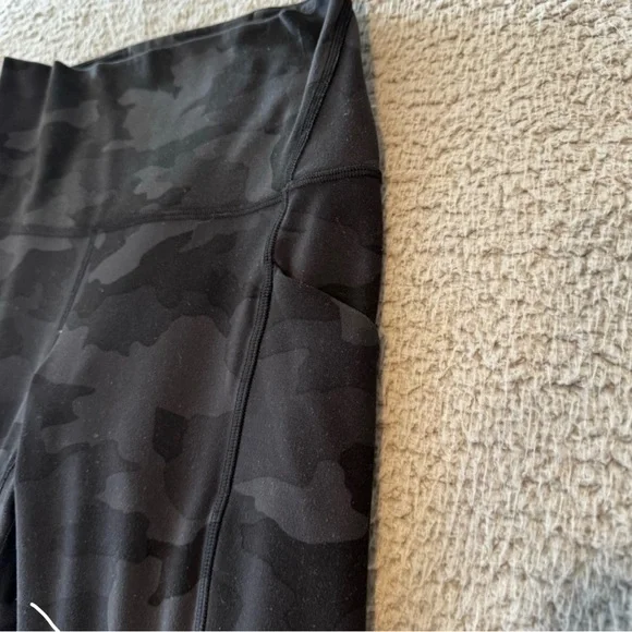 Lululemon Athletica align high rise crop with pockets 23” heritage 365 - Picture 5 of 7